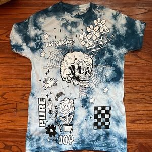 Zumiez. Blue and white. Small.